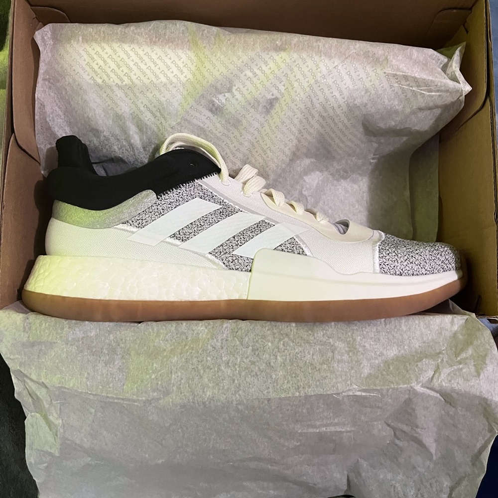 Adidas marquee boost basketball shoes new with box size 10.5